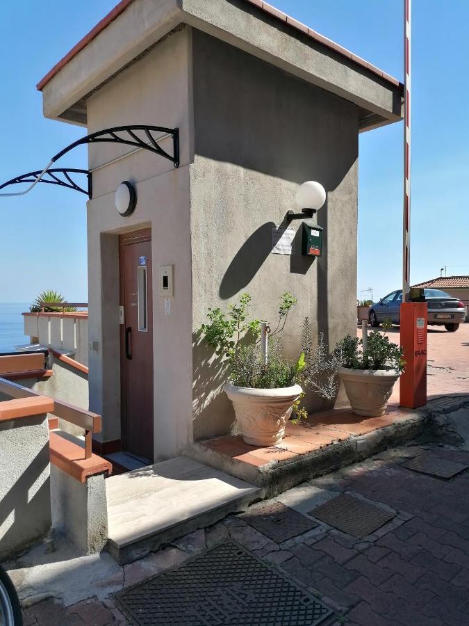 Al Bajah Loft Monovano Con Requisiti Hotel Taormina Buitenkant foto