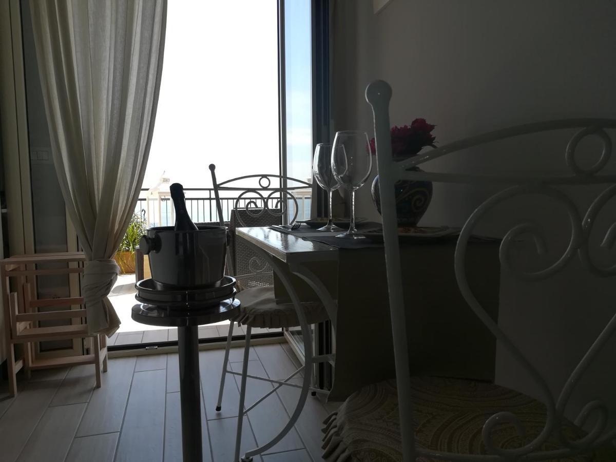 Al Bajah Loft Monovano Con Requisiti Hotel Taormina Buitenkant foto