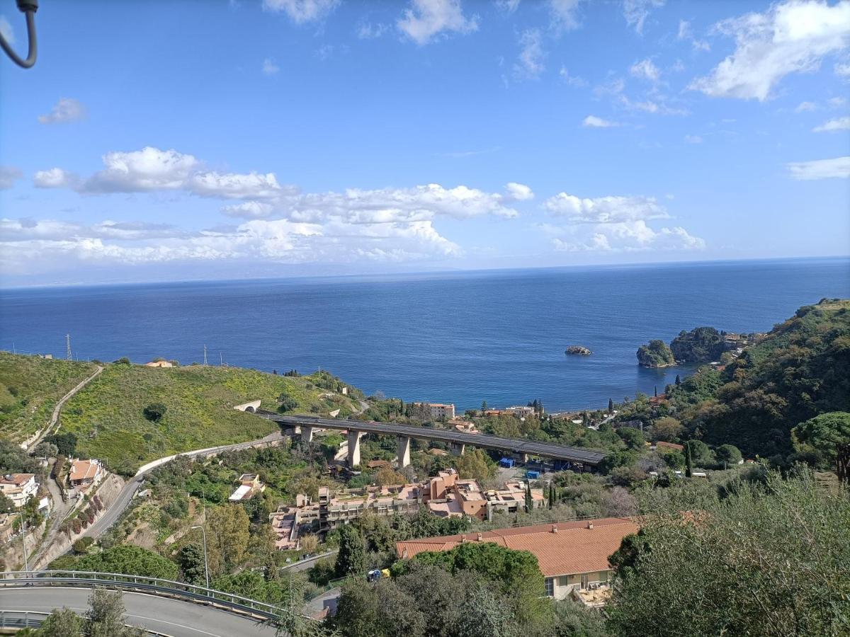 Al Bajah Loft Monovano Con Requisiti Hotel Taormina Buitenkant foto